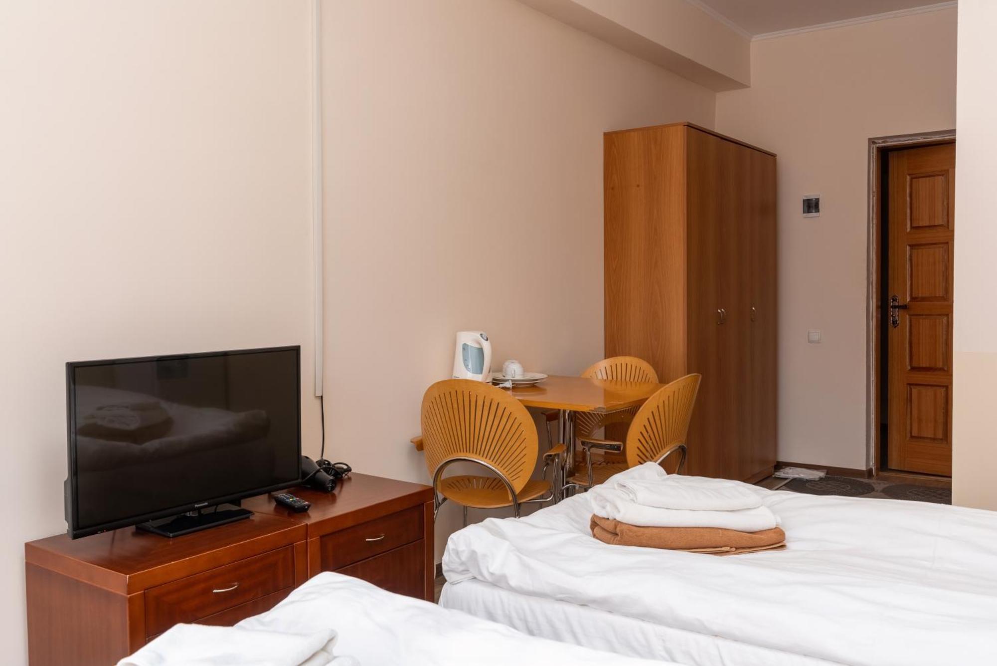 Talisman Village Hotel Бостери Екстериор снимка