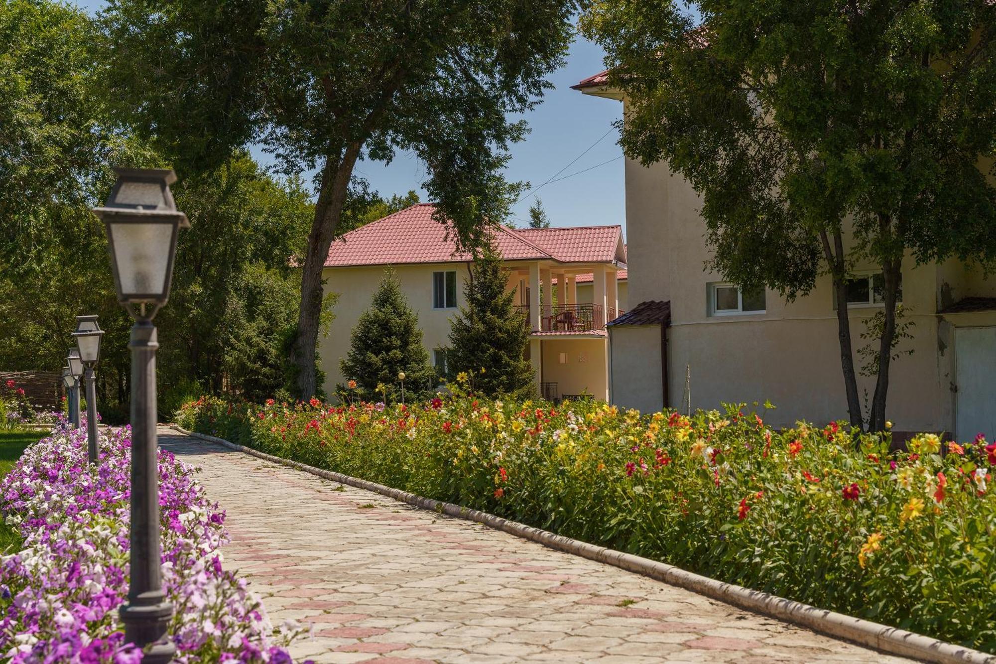 Talisman Village Hotel Бостери Екстериор снимка