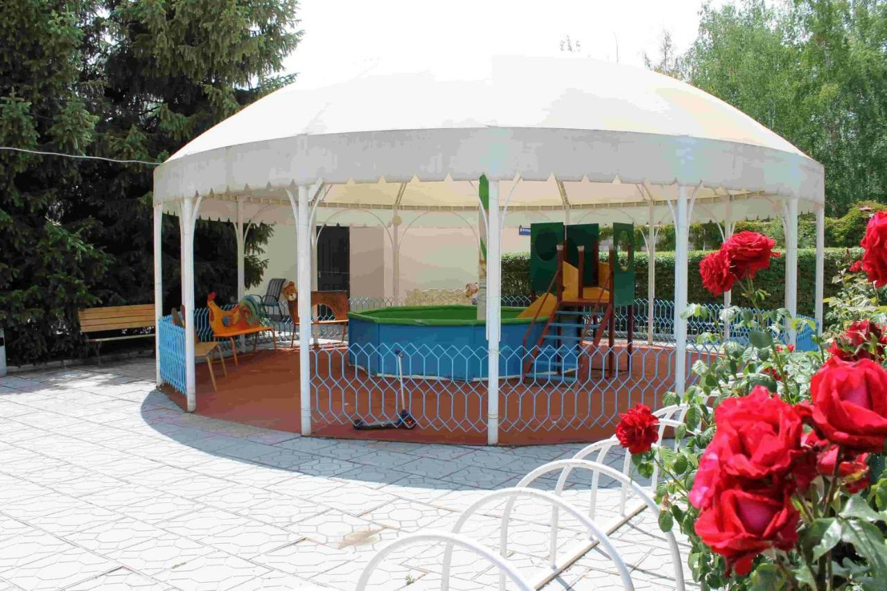 Talisman Village Hotel Бостери Екстериор снимка