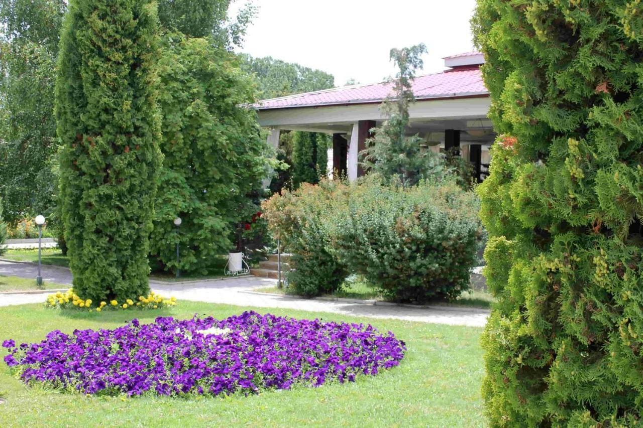 Talisman Village Hotel Бостери Екстериор снимка